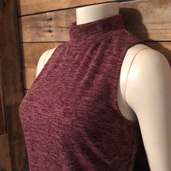 Tight fitting sleeveless dress (small) - Picture 2 of 7